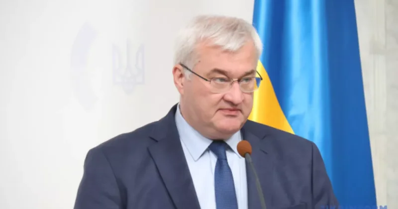 Сибига приветствовал решение стран Балтии не пропускать самолет Фицо в Москву