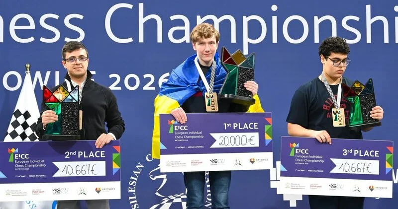 Avropa çempionatında yer tutan Azərbaycan şahmatçıları mükafatlandırıldı FOTO
