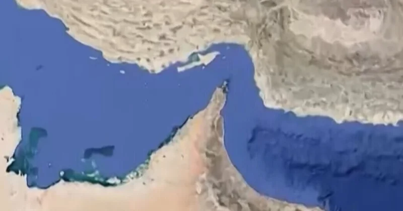 Судоходство на Ормузе остановилось ФОТО