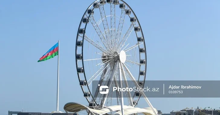 Колесо обозрения Панорама : в Управлении бакинского бульвара ответили на жалобы посетителей