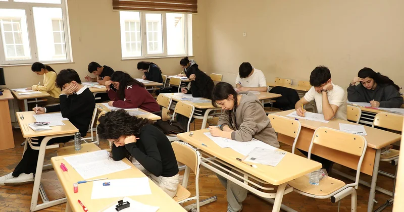 Bu bazar 9 cuların imtahanı var