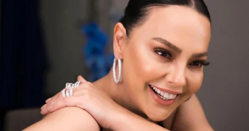 Ebru Gündeş əməliyyatdan sonra tanımaq olmur