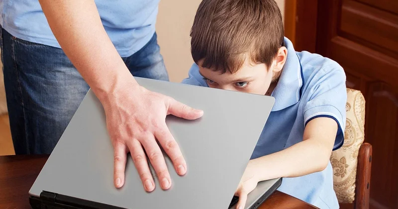 Uşaqlar internetdə görünməz kibertəhlükə ilə üz üzədir EKSPERT
