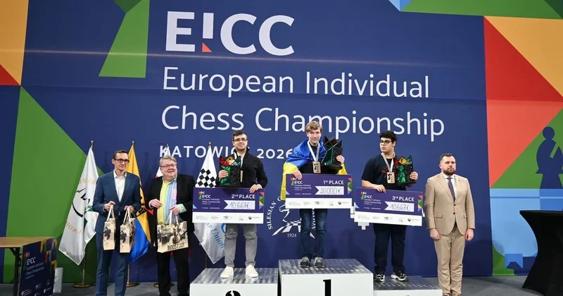 Şahmatçılarıımza Avropa çempionatının gümüş və bürünc medalları təqdim edilib