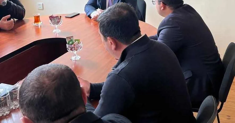Deputat Azər Allahverənov Pirşağı qəsəbəsinin sakinləri ilə görüşüb