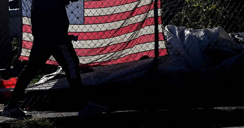 Администрация Трампа самодепортирует сотни тысяч украинцев