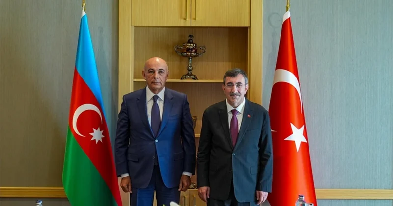 Türkiyənin vitse prezidenti Azərbaycan Prezident Administrasiyasının şöbə müdiri ilə görüşüb