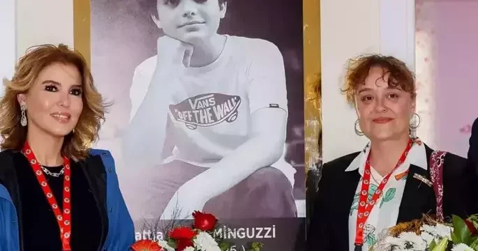 Gülben Ergen sosial şəbəkələrdə elan etdi!