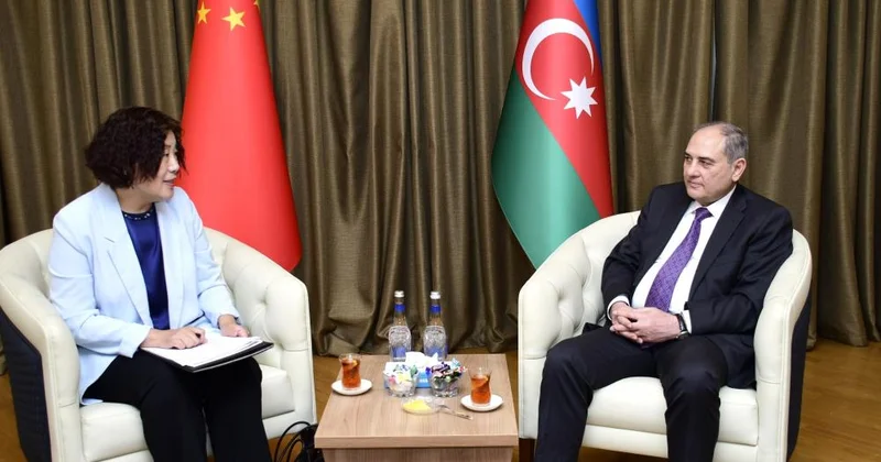 YAP Sədrinin müavini ilə Çinin Azərbaycandakı səfiri arasında görüş keçirilib