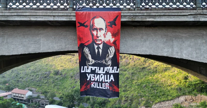Путин убийца : в Ереване протестуют против визита Лаврова