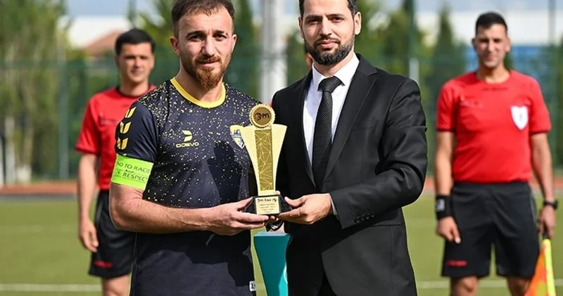“Füzuli”nin futbolçusuna PFL dən mükafat
