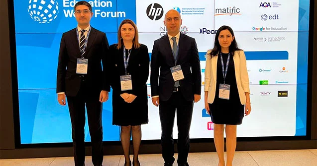 Nazir Dünya Təhsil Forumunda Foto