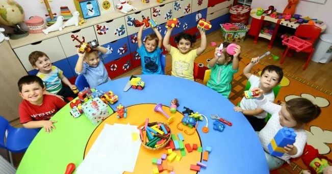 Azərbaycanda 1644 bağça müdirindən yalnız 1 i kişidir