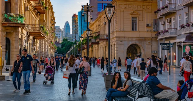Rayonlar boşalır Əhalini Bakıya gətirən səbəb nədir?
