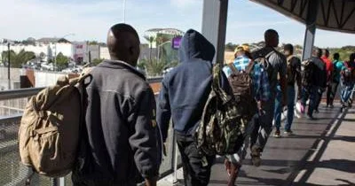 100 dollar və bir yeməyə görə: Özlərini deport etdilər
