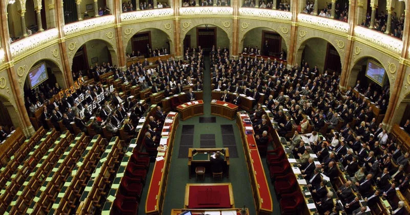 Парламент Венгрии проголосовал за выход из Международного уголовного суда