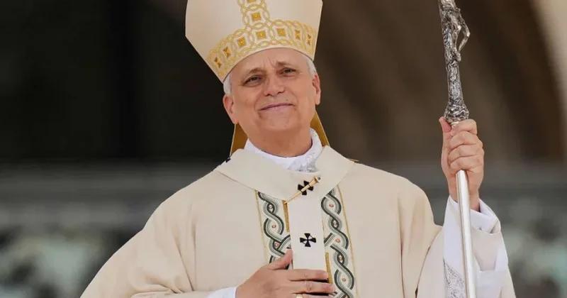 Yeni Papa 14. Leoya 520 min dollar dəyərində üzük verilib