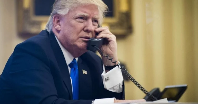 Trampdan Putinlə telefon söhbəti barədə açıqlama