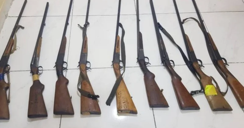 Vətəndaşlardan qanunsuz saxlanılan silahlar götürüldü
