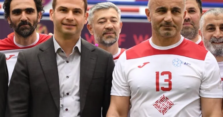 Qurbanov: “Xeyli zarafatlar etdik, keçmişi yada saldıq”