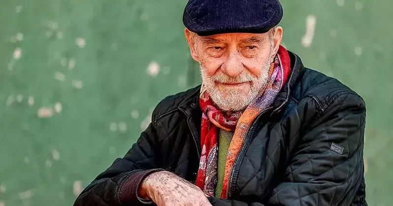 Yeşilçam ın əfsanəsi xəstəxanaya aparıldı