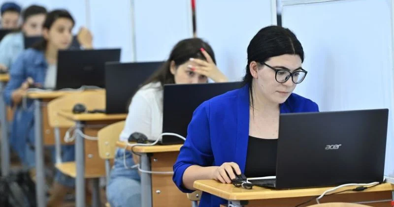 Müəllimlərin işə qəbul imtahanlarında qeydiyyat BAŞLADI RƏSMİ