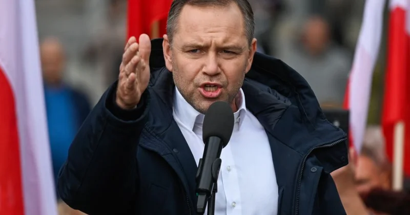 Polşada prezident postuna sağçı namizəd milli valyutadan imtina etməyəcəyini bildirib