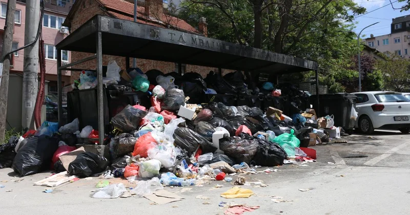 Priştinada zibil problemi böhrana səbəb oldu