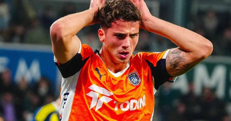 Türkiyə millisinin hücumçusu Qalatasaray a keçə bilər