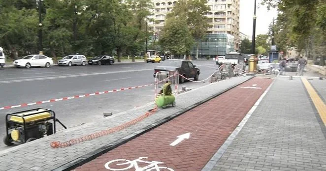 Daha bir küçə və prospektdə velosiped zolaqları salındı Foto