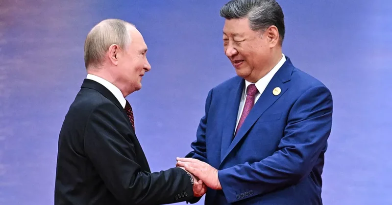 Си Цзиньпин рассказал Путину о храбрости и мужестве
