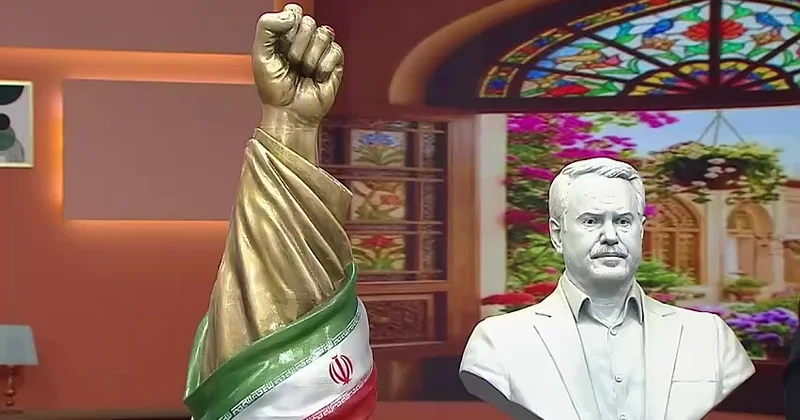 İranda da “dəmir yumruq” heykəli ucaldılacaq