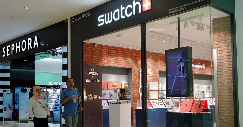 Новые часы Swatch убрали с продажи в Нидерландах из за давки в магазинах