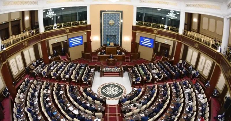 Парламент Казахстана принял закон о Курултае: ДЕТАЛИ
