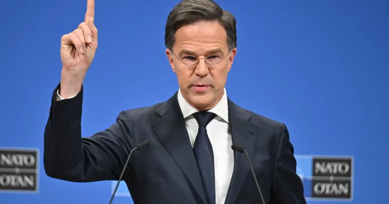 Rutte NATO nun hərbi gəmilərinin Hörmüz boğazına göndərməsini təqdir edir