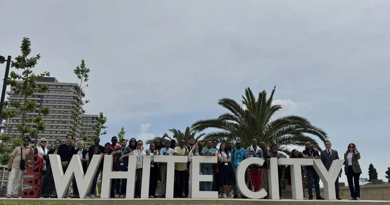WUF13 çərçivəsində xarici media nümayəndələri üçün Bakının mədəni və tarixi məkanlarına mediatur təşkil edilib
