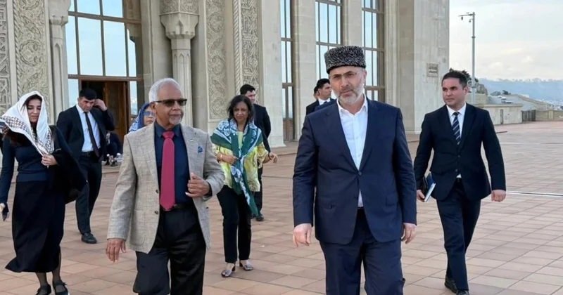 Mavriki Prezidenti Bibiheybət məscidini ziyarət edib