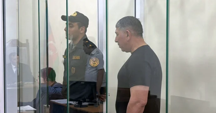 Özünü vəzifəli şəxs kimi təqdim edərək vətəndaşdan 133 min aldı Məhkəmə işi