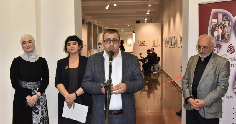 “Rənglərin dialoqu” adlı sərgi açılıb FOTOLAR