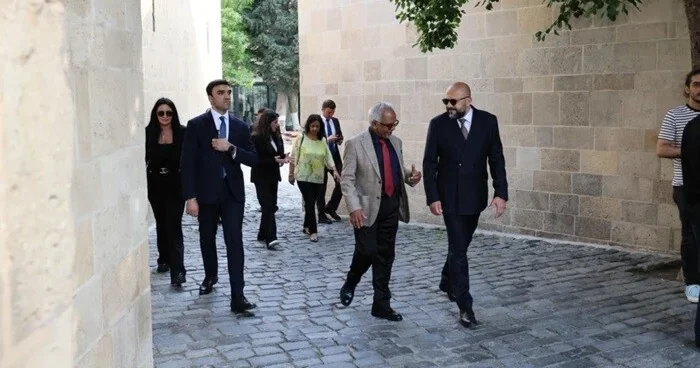 Daramber Qoxul İçərişəhərdə Foto