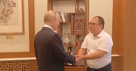 Uşaq ikən Putinlə ilə görüşmüşdü Bu dəfə də arzusu çin oldu VİDEO