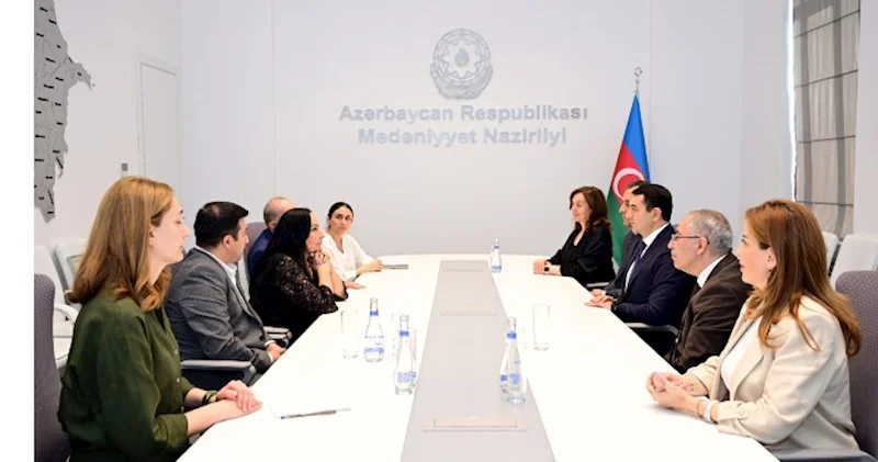 Mədəniyyət Nazirliyində tanınmış aşıq Ulduz Quliyeva ilə görüş olub FOTOLAR