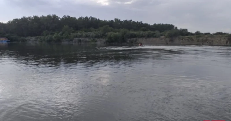 Saatlıda yeniyetmə Araz çayında batıb
