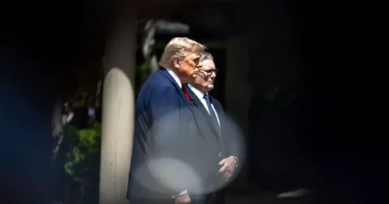 Sky News: Стармер может разрешить Трампу использовать британские базы для атаки на Иран ФОТО