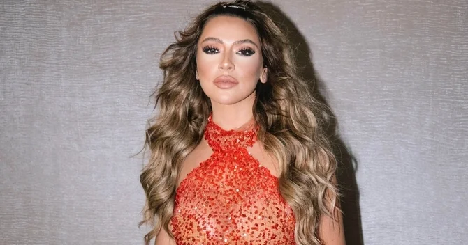 Hadise İtaliyada məşhur Hollivud ulduzu ilə görüşdü