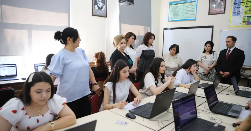 Jurnalistlər imtahanın gedişini izlədilər FOTO