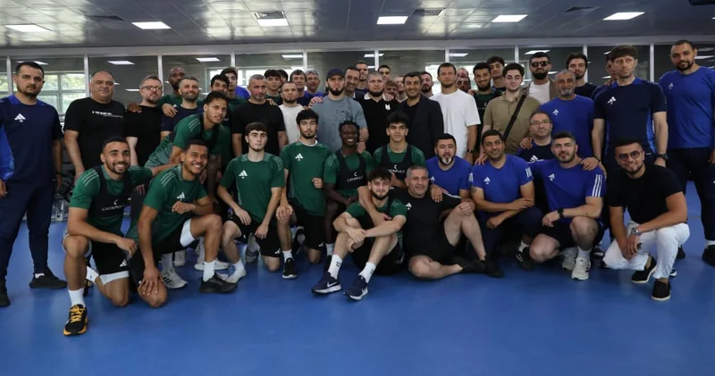 Легенды UFC встретились с Гурбановым и футболистами Карабаха