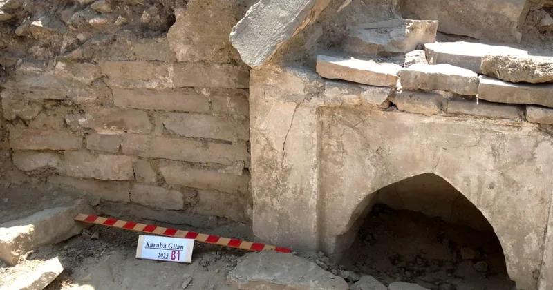 Arxeoloji ekspedisiya: Xaraba Gilanda İçərişəhərə və Narınqalaya gedən yollar aşkar olunub