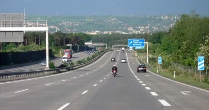 Uşaqlara erkən yaşlardan etibarən yol hərəkəti mədəniyyəti öyrədilməlidir EKSPERT AÇIQLADI