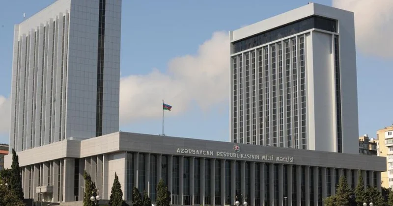 Milli Məclis hovuz üçün kimyəvi məhlullar alır